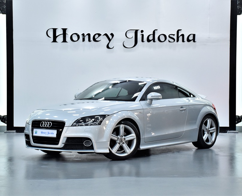 EXCELLENT DEAL for our Audi TT TFSi S-Line ( 2015 Model ) in Silver Color GCC Specs