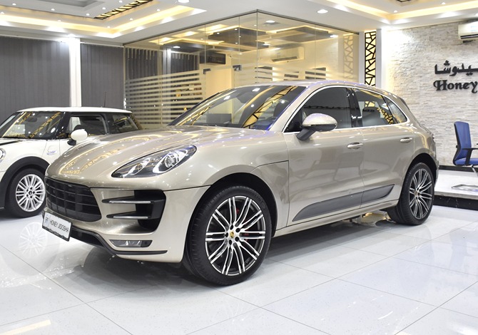 Porsche Macan Turbo ( 2015 Model ) in Golden Color GCC Specs