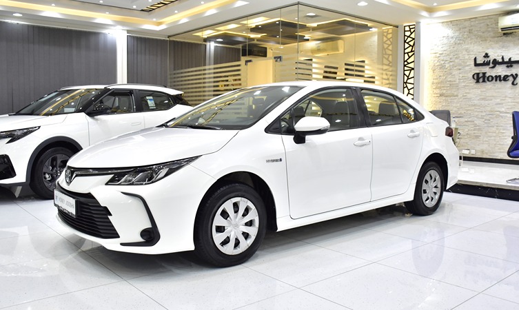 Toyota Corolla Hybrid ( 2021 Model ) in White Color GCC Specs