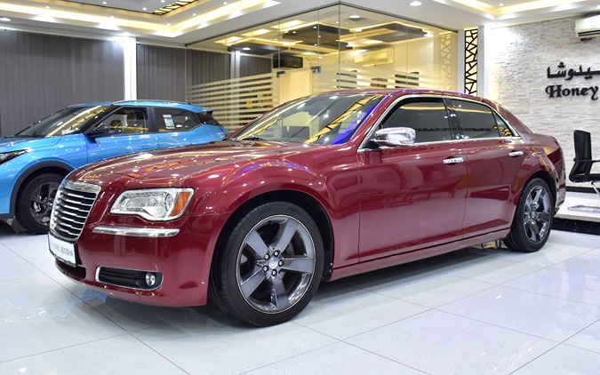 Chrysler 300c ( 2012 Model ) in Red Color GCC Specs