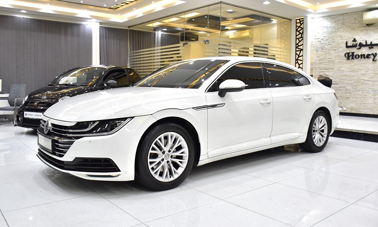 Volkswagen Arteon ( 2018 Model ) in White Color GCC Specs